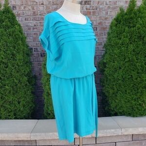 GUESS Extended Shoulder Pleated Belted Dress 12